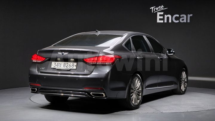 Genesis G80 2017 — 2