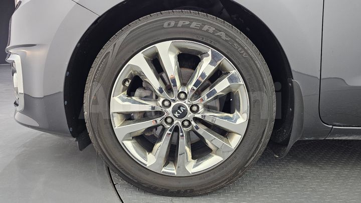 Kia Carnival 2015 — 5