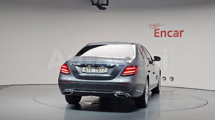 Mercedes-Benz E Class 2019 — 3