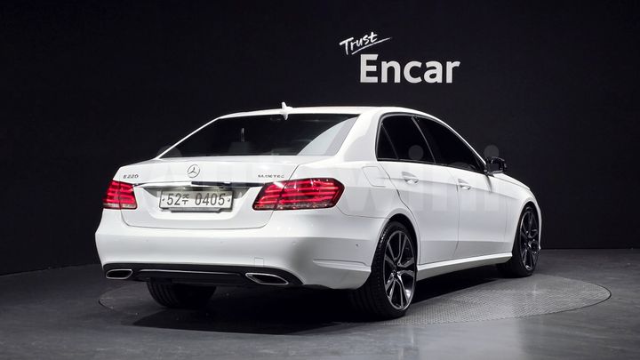 Mercedes-Benz E Class 2016 — 2
