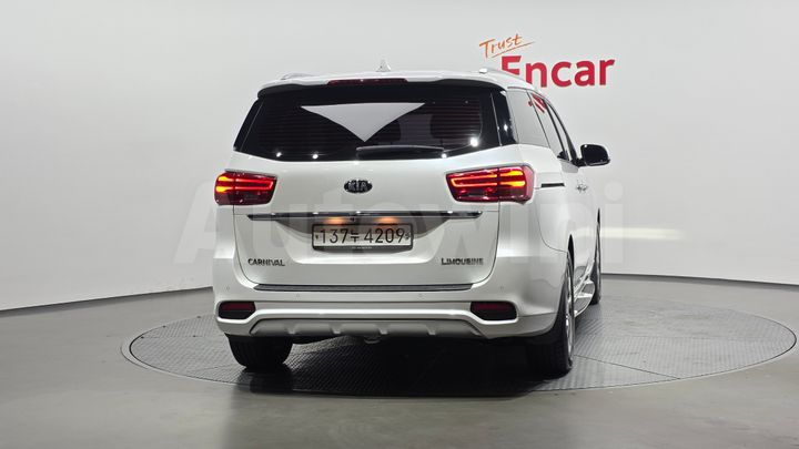 Kia Carnival 2020 — 4