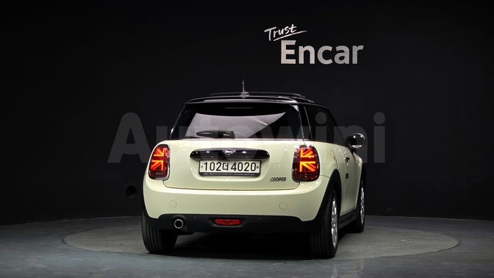 Mini Cooper 2021 — 4