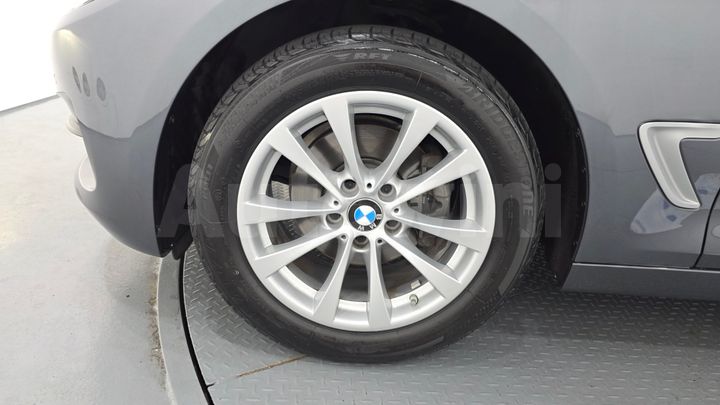 BMW 3 Series 2020 — 5