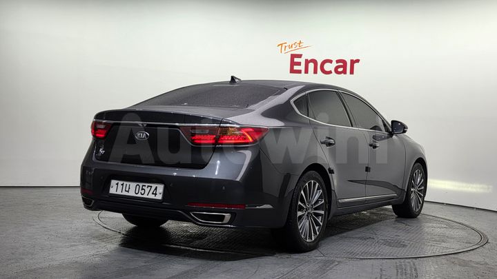 Kia K7 2016 — 2