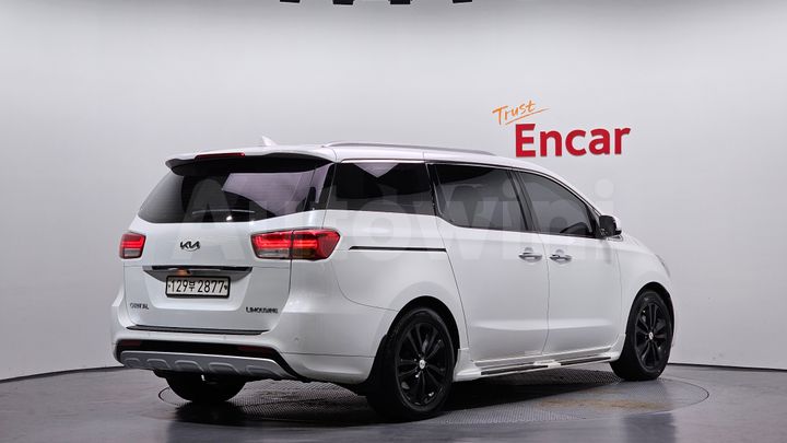Kia Carnival 2017 — 2