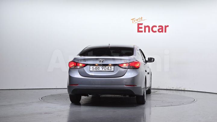 Hyundai Avante 2015 — 4