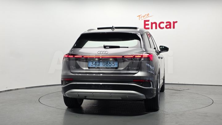 Audi Q4 2025 — 4