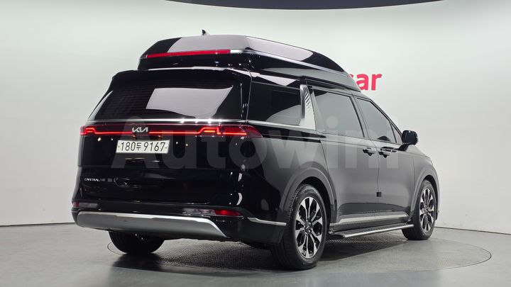 Kia Carnival 2023 — 2