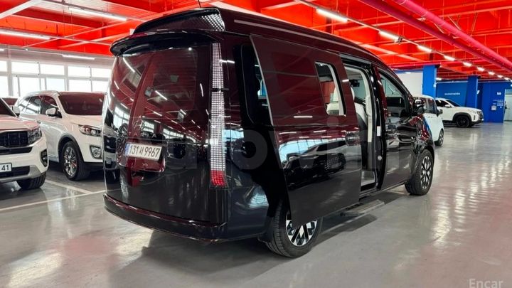 Hyundai Staria 2022 — 4