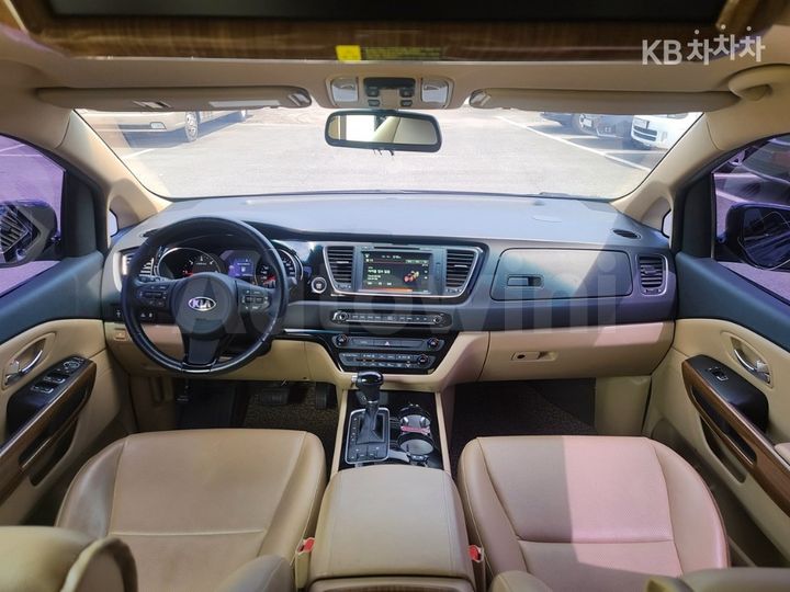 Kia Carnival 2015 — 2