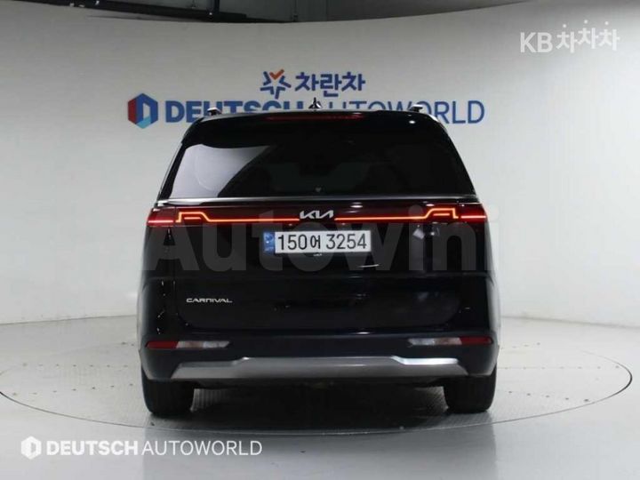 Kia Carnival 2022 — 4