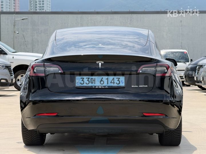Tesla Model 3 2022 5YJ3E1EB7NF148850 — 4