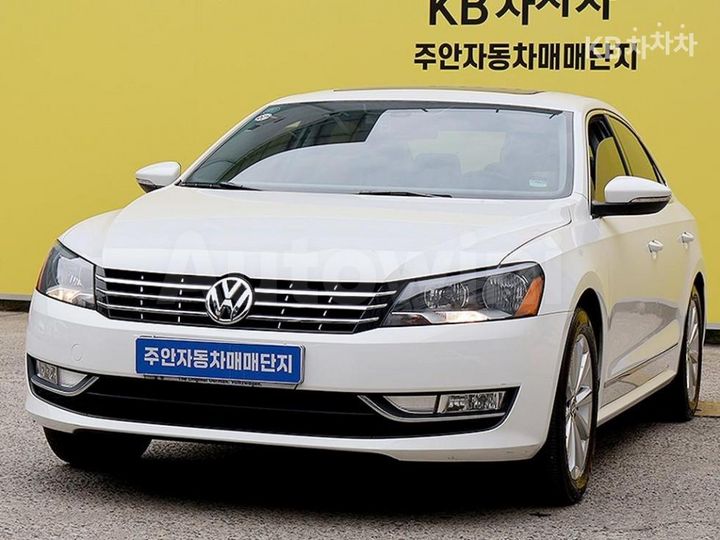 Volkswagen Passat 2015 — 2