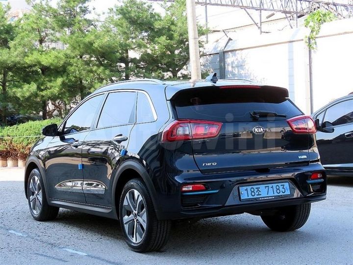 Kia Niro 2019 KNACB81GFKA023504 — 3