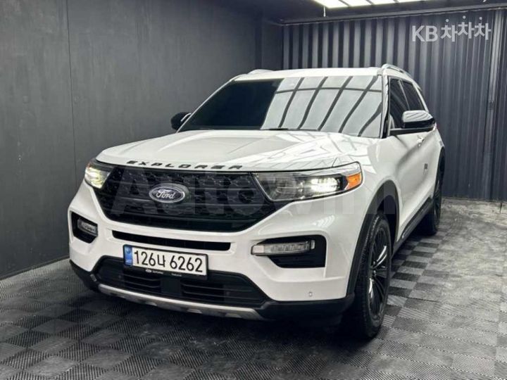Ford Explorer 2021 — 2