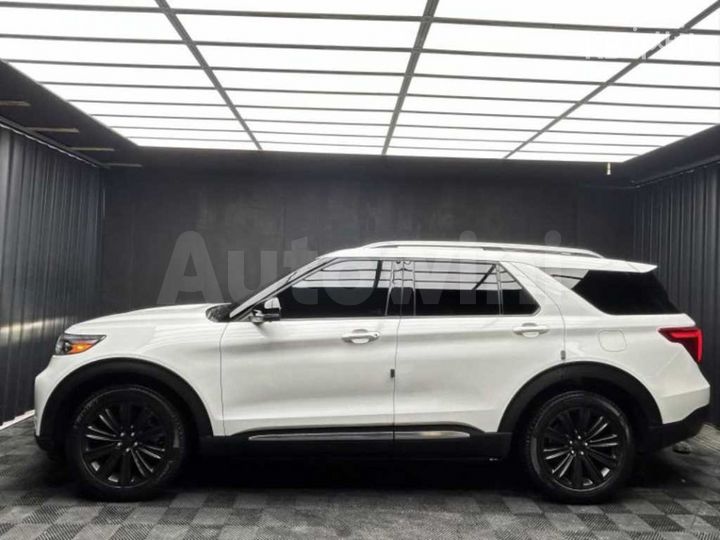 Ford Explorer 2021 — 3