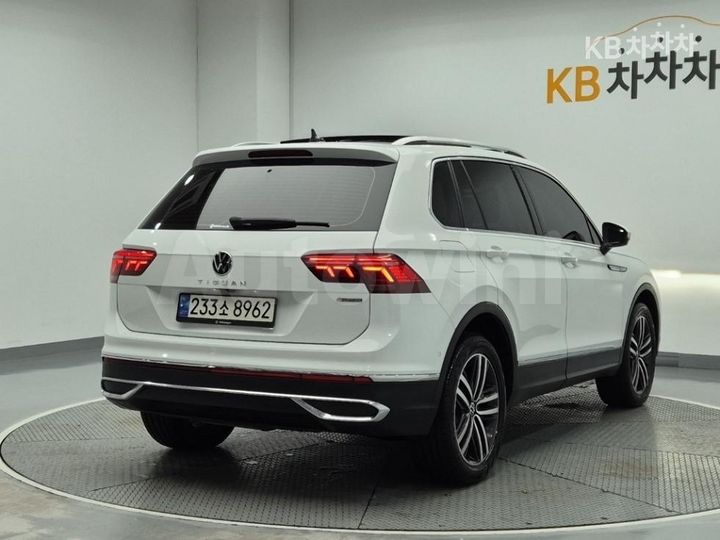 Volkswagen Tiguan 2021 — 3
