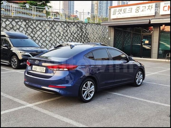 Hyundai Avante 2018 — 2