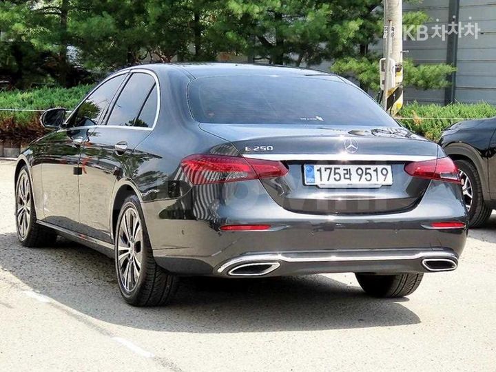 Mercedes-Benz E Class 2021 W1KZF4FB1MA903513 — 3