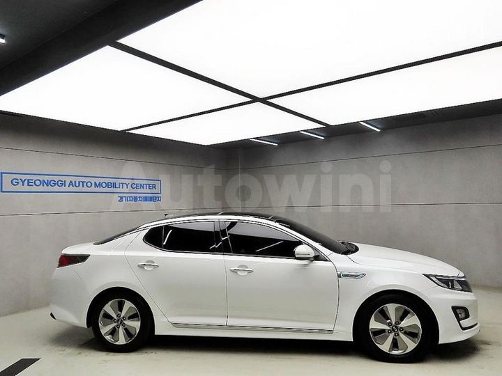 Kia K5 2014 KNAGR41CBEA062734 — 2