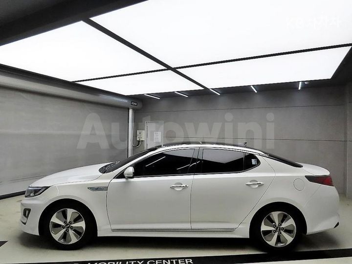 Kia K5 2014 KNAGR41CBEA062734 — 4