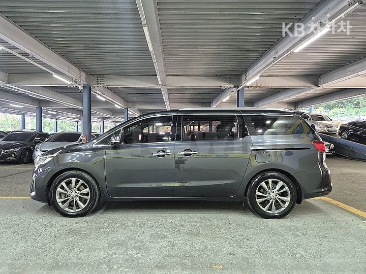 Kia Carnival 2019 KNAME81ABKS481641 — 3