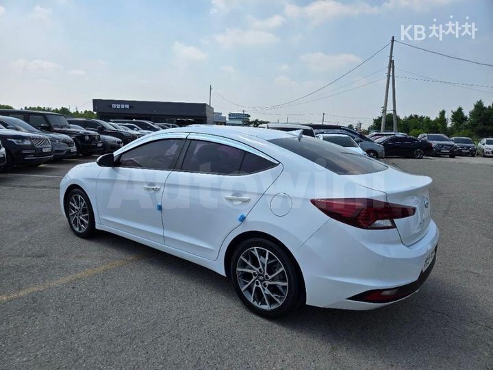 Hyundai Avante 2019 — 4