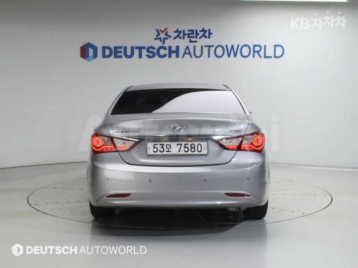 Hyundai Sonata 2011 KMHEC41BBBA271263 — 4