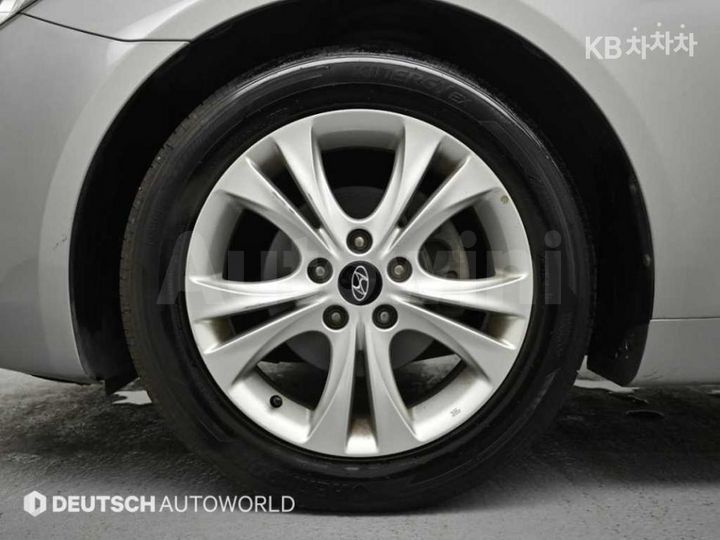 Hyundai Sonata 2011 KMHEC41BBBA271263 — 5
