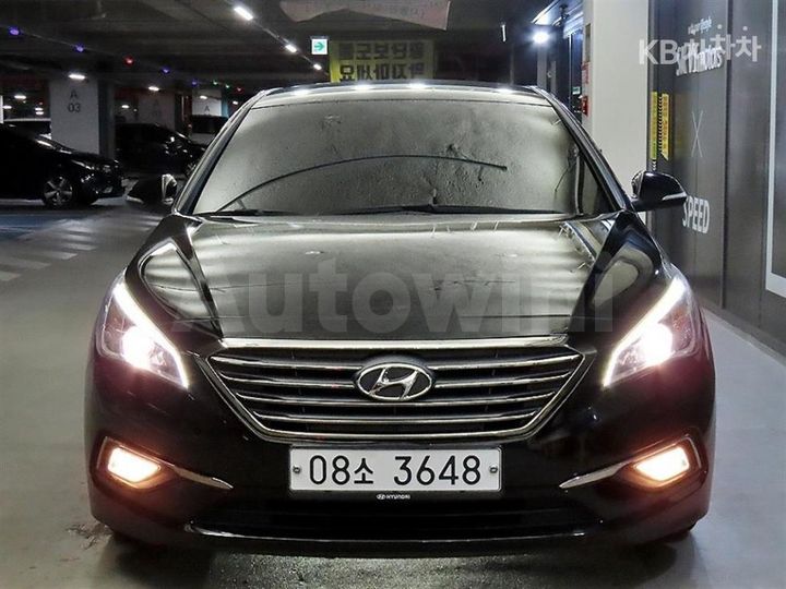 Hyundai Sonata 2015 KMHE341CBFA043879 — 2