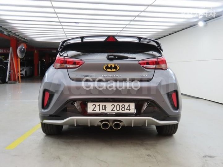 Hyundai Veloster 2018 KMHTK61BGJU002716 — 3