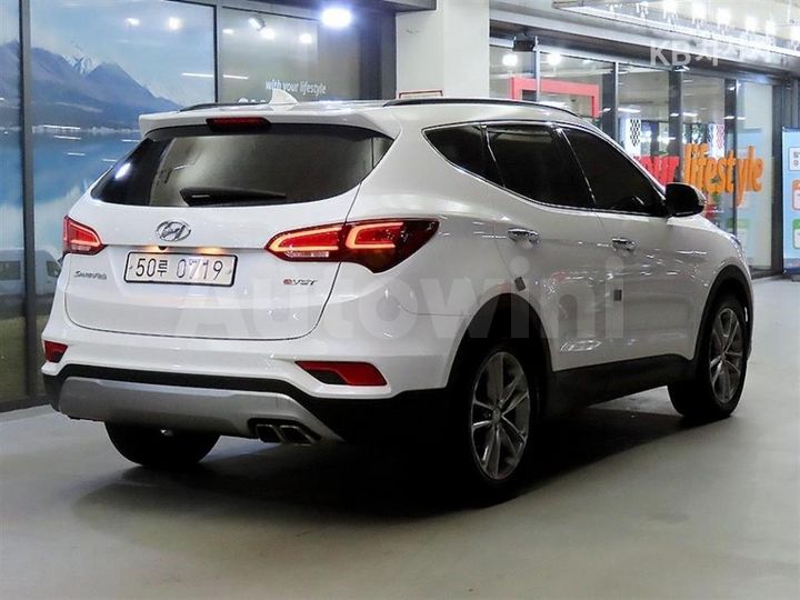 Hyundai SantaFe 2016 — 4