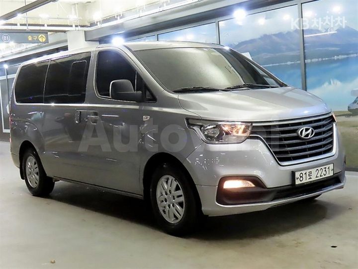 Hyundai Starex