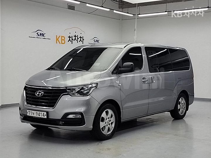 Hyundai Starex