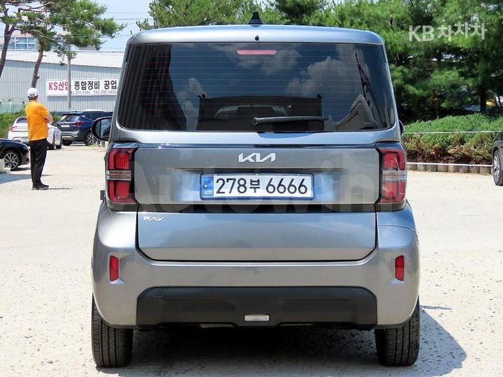 Kia Ray 2023 KNACH811BPT337765 — 4