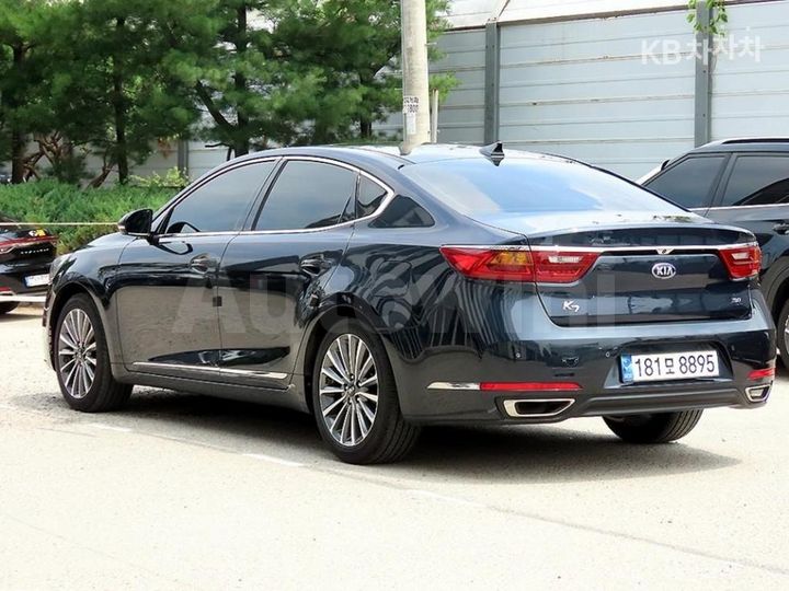 Kia K7 2017 — 3
