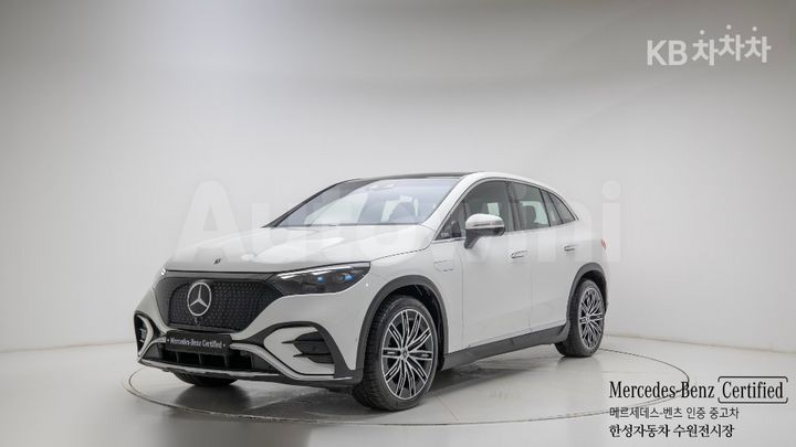 Mercedes Benz EQE