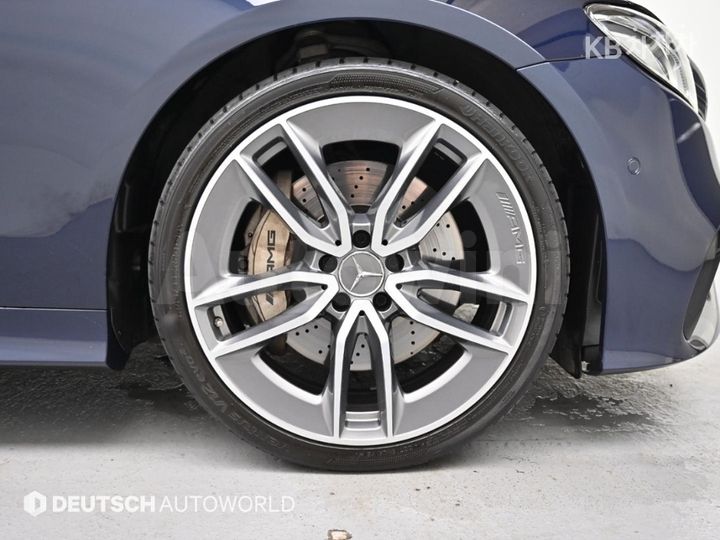 Mercedes Benz E Class 2020 — 5