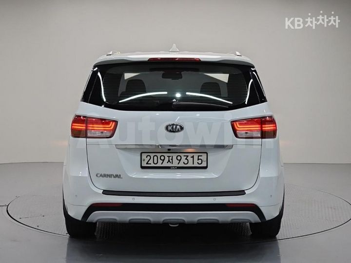 Kia Carnival 2018 — 3