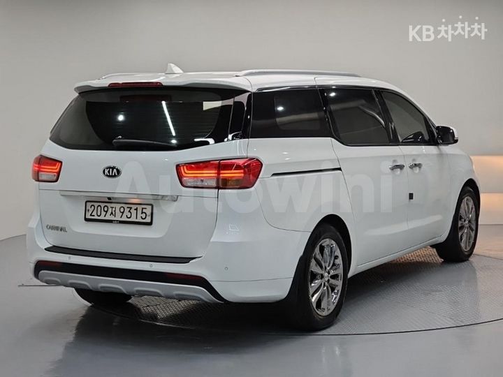 Kia Carnival 2018 — 4
