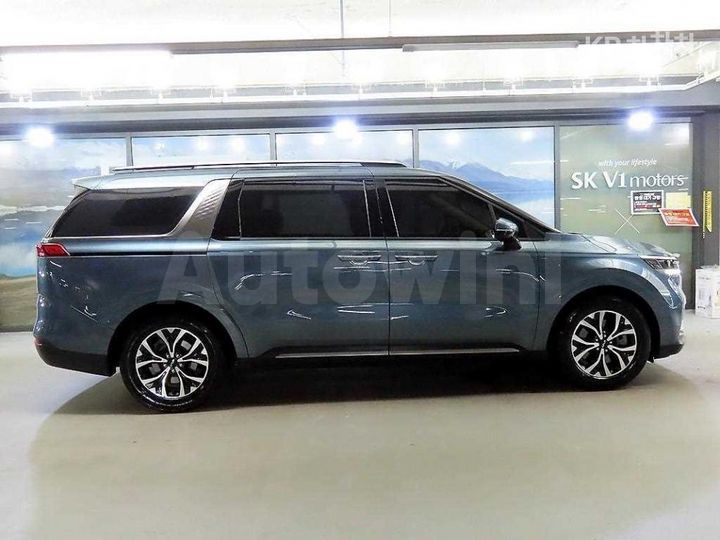 Kia Carnival 2023 — 3