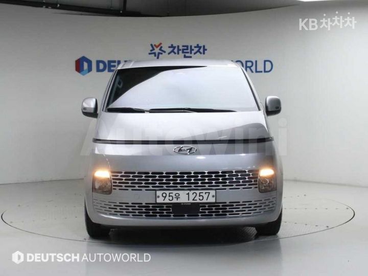 Hyundai Staria 2022 — 3