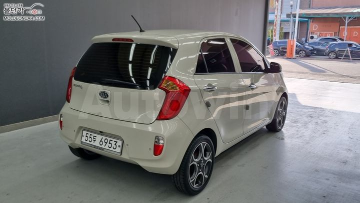 Kia Morning 2011 — 2