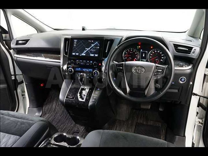Toyota Alphard 2018 — 2