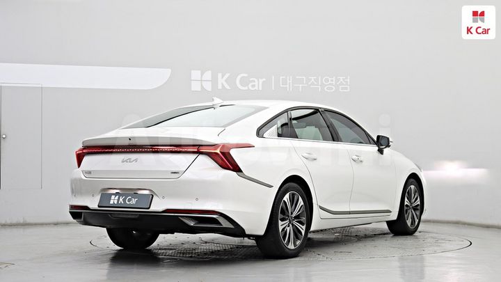 Kia K8 2022 KNAM2411BNA006123 — 2
