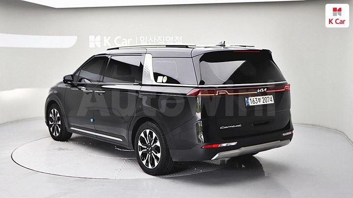 Kia Carnival 2021 KNANE81BBMS094666 — 2