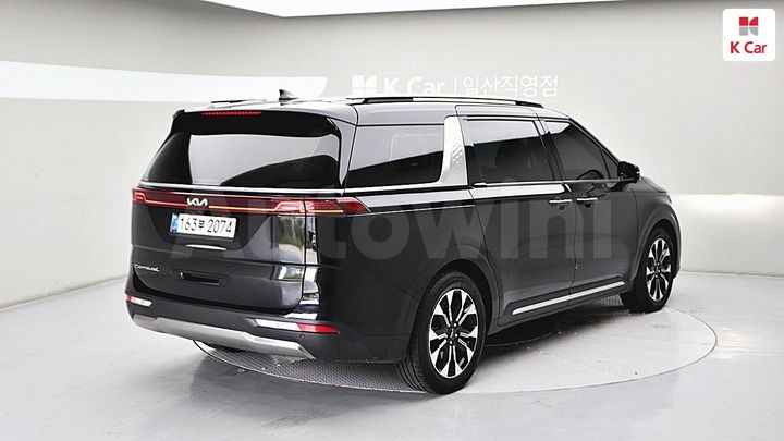 Kia Carnival 2021 KNANE81BBMS094666 — 4