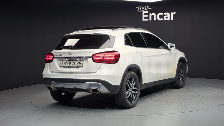 Mercedes Benz GLA Class