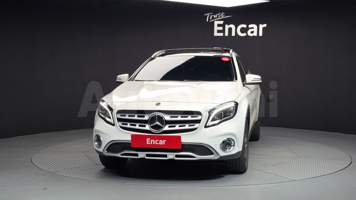 Mercedes Benz GLA Class 2019 — 3