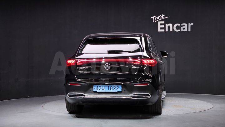 Mercedes Benz EQE 2023 — 4